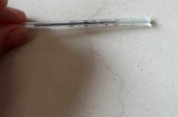 新冠病毒发烧40是不是严重了（艾滋病新冠发烧40度严重吗）